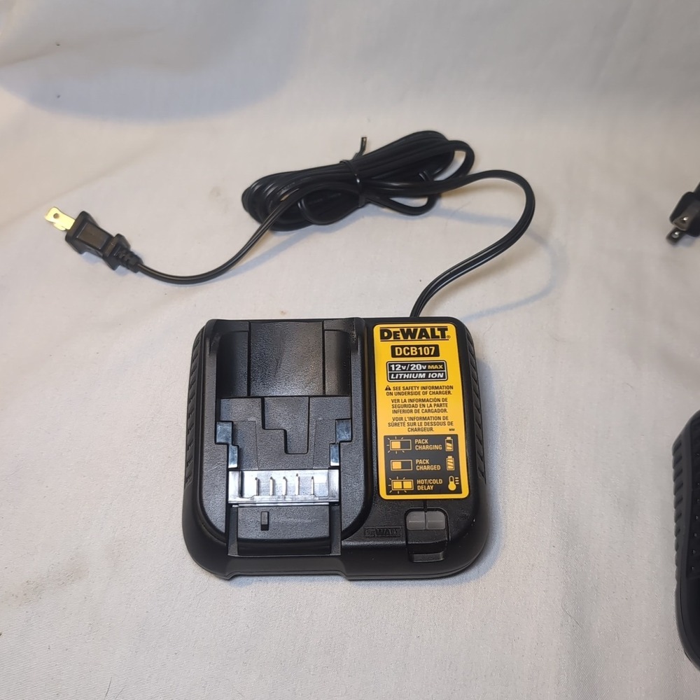 Dewalt DCB107 12V & 20V Max Li-ion Battery Charger replaces DCB100 & DCB112